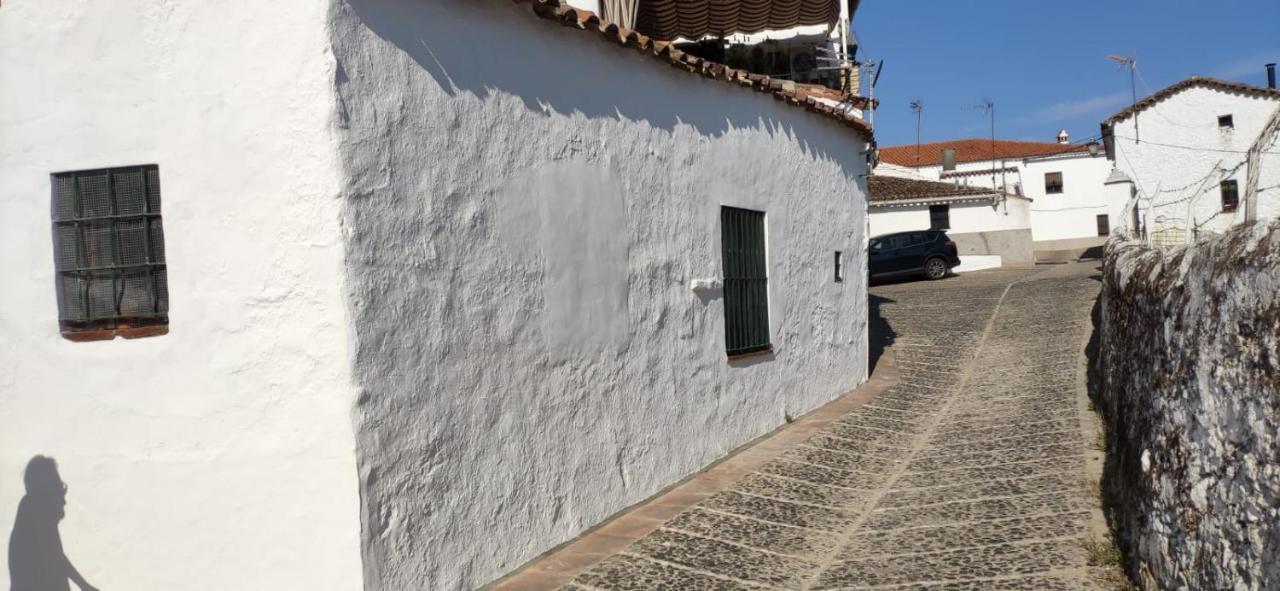 La Morada De Higuera Villa Higuera De La Sierra  Exterior photo